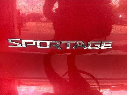 Used 2013 Kia Sportage LX w/ Convenience Pkg FWD image 9