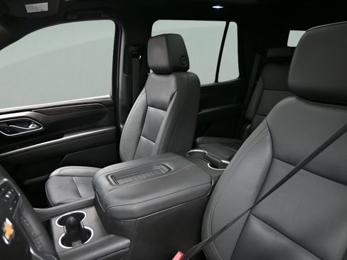 Used 2023 Chevrolet Tahoe LT w/ Luxury Package AWD/4WD image 41
