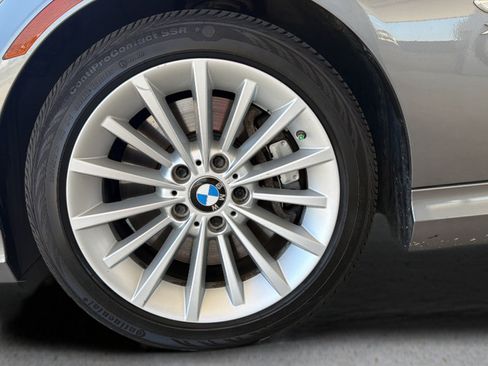 Used 2010 BMW 335i xDrive Sedan AWD/4WD image 12