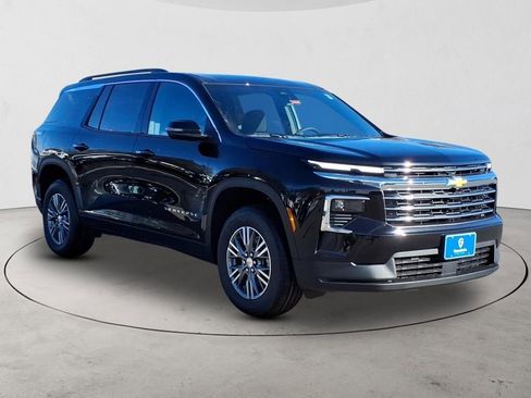 New 2026 Chevrolet Traverse LT image 3