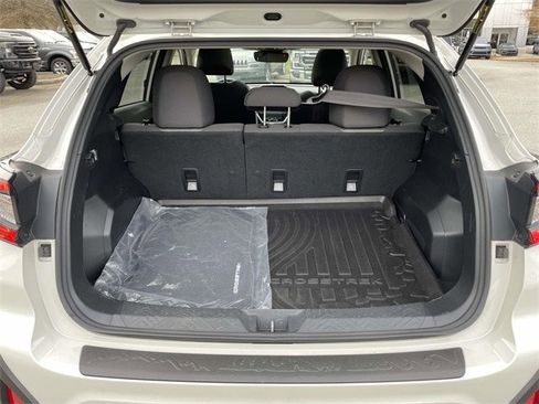 Used 2024 Subaru Crosstrek 2.0i Premium image 12