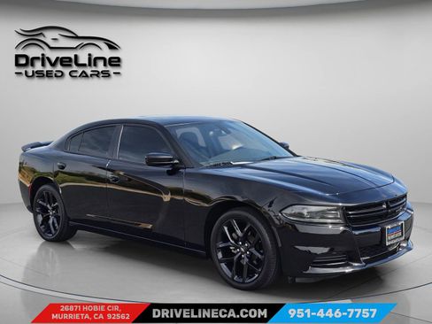 Used 2022 Dodge Charger SXT w/ Blacktop Package image 9