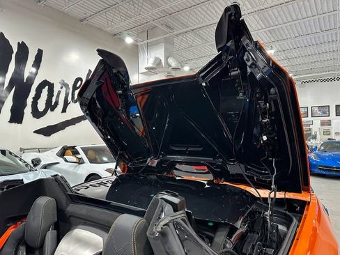 Used 2023 Chevrolet Corvette Stingray Premium Conv w/ Battery Protection Package RWD image 21