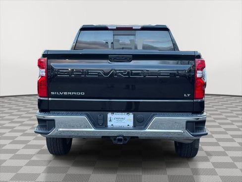 Used 2022 Chevrolet Silverado 1500 LT w/ Convenience Package II image 6