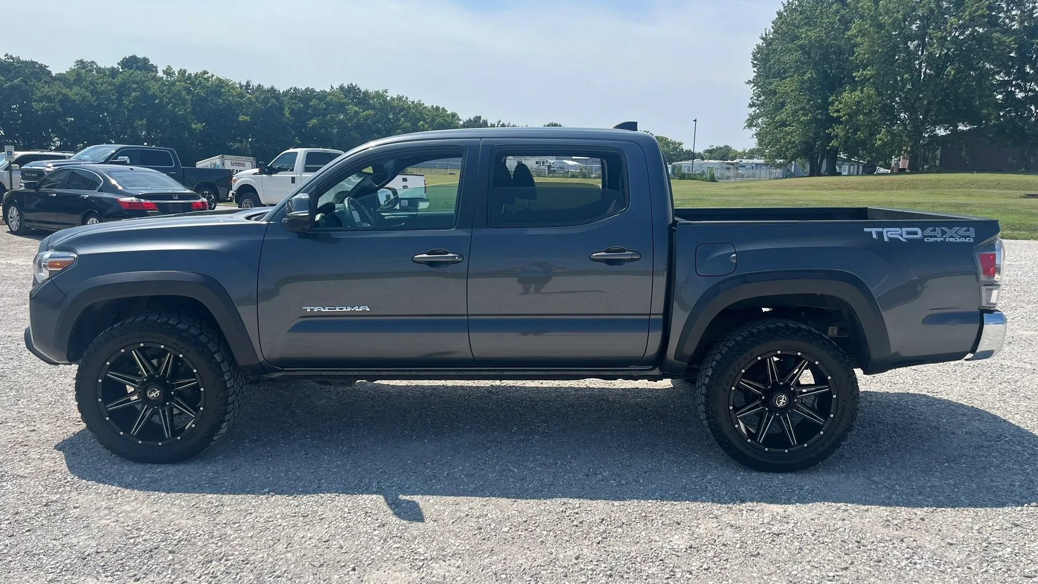 Used 2022 Toyota Tacoma TRD Off-Road AWD/4WD image 6