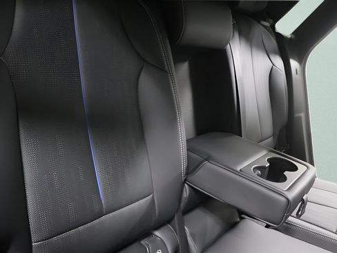 Used 2025 Cadillac Lyriq Luxury w/ LPO, Floor Liner Package AWD/4WD image 30
