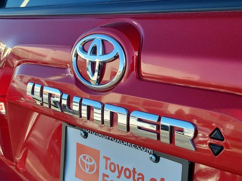 Used 2020 Toyota 4Runner SR5 Premium image 6