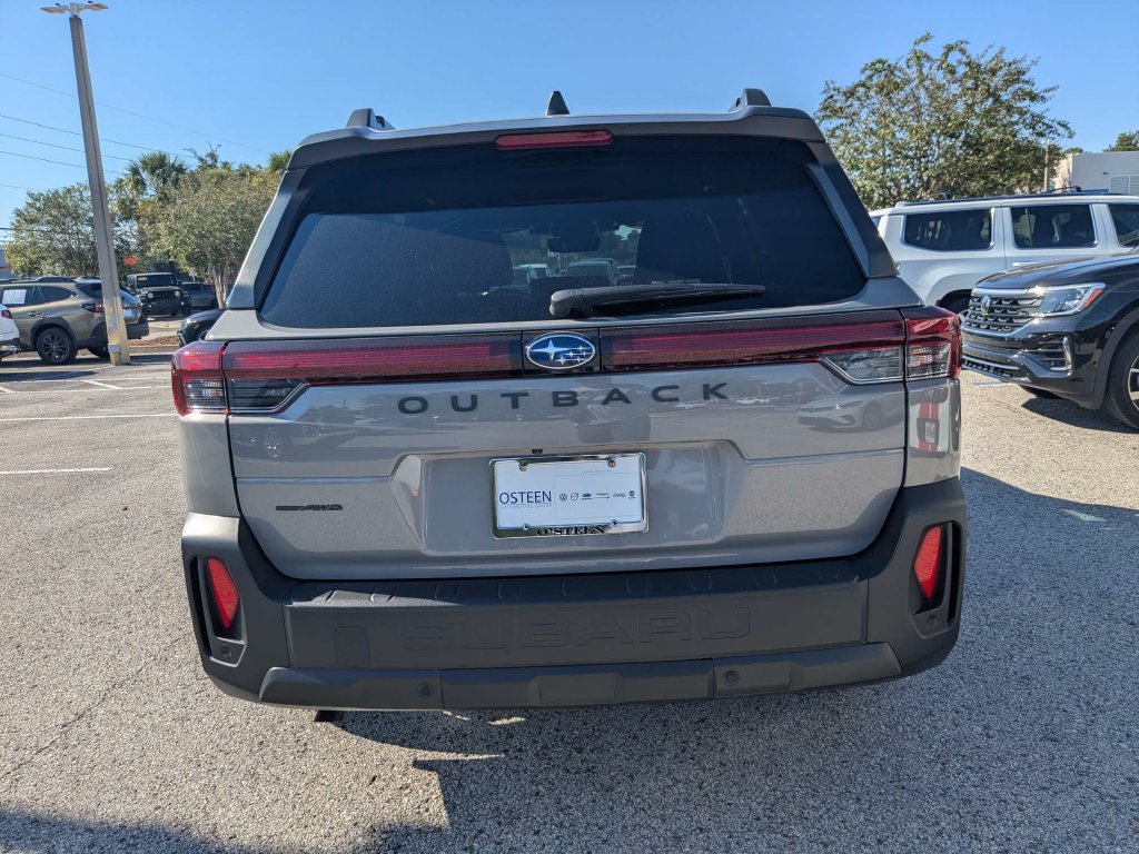 Used 2026 Subaru Outback Premium AWD/4WD image 5