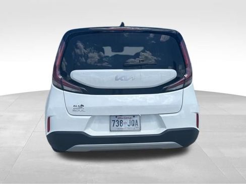 Used 2025 Kia Soul LX image 6