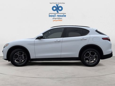 Used 2022 Alfa Romeo Stelvio Sprint image 3