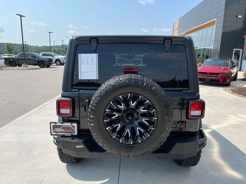 Used 2022 Jeep Wrangler Unlimited Sport AWD/4WD image 15