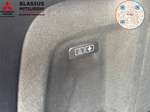 Used 2025 BMW X4 xDrive30i AWD/4WD image 61