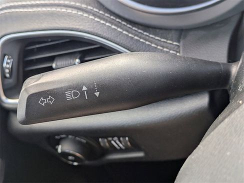 Used 2019 Chrysler Pacifica Limited w/ S Appearance Package image 27