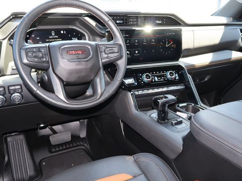 Used 2023 GMC Sierra 1500 AT4 w/ AT4 Premium Package AWD/4WD image 5