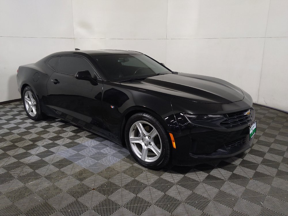 Used 2020 Chevrolet Camaro LT RWD image 13