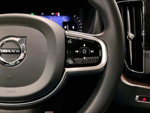 Certified 2023 Volvo XC60 B5 Plus w/ Protection Package Premier image 22