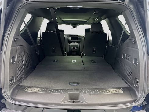 Used 2023 GMC Yukon Denali w/ Advanced Technology Package AWD/4WD image 28