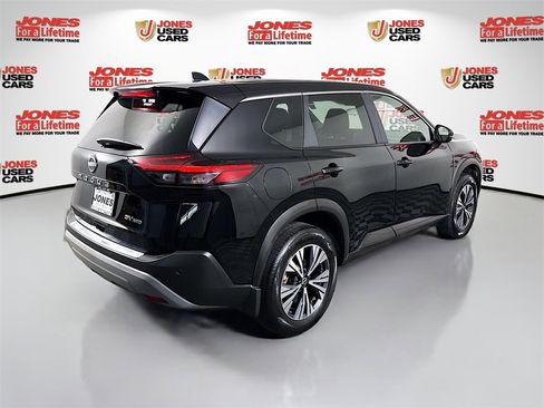 Used 2023 Nissan Rogue SV image 15