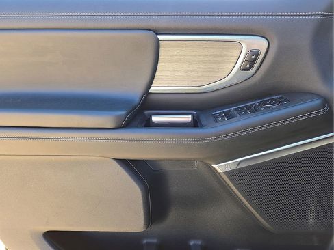 Used 2025 Ford Expedition Max Platinum image 22