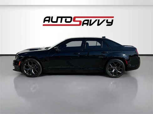 Used 2022 Chrysler 300 S w/ Comfort Group image 4