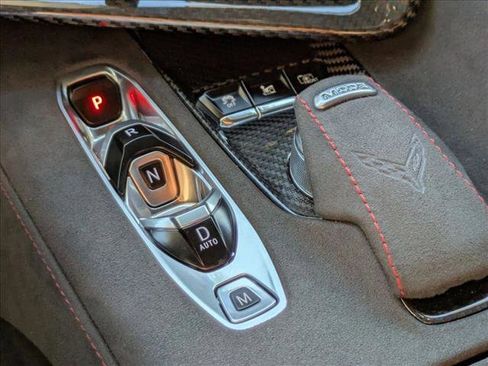 Used 2022 Chevrolet Corvette Stingray Premium Cpe w/ Z51 Performance Package RWD image 15