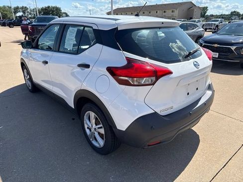 Used 2020 Nissan Kicks S FWD image 5