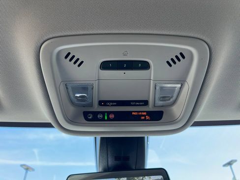 Used 2020 Chevrolet Traverse RS w/ LPO, Floor Liner Package AWD/4WD image 47