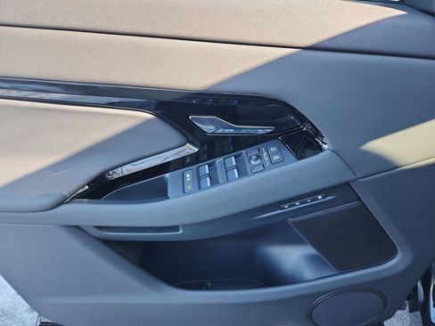 New 2026 Land Rover Range Rover Evoque S AWD/4WD image 26