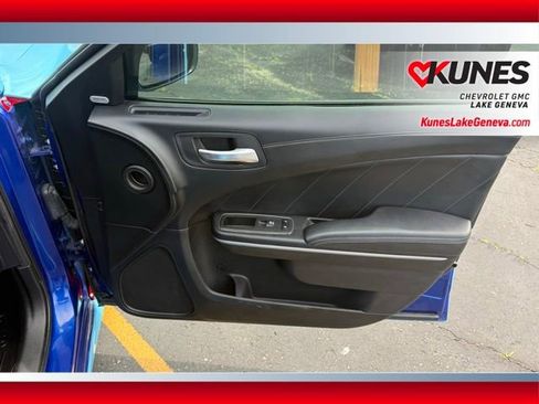 Used 2019 Dodge Charger Scat Pack w/ Plus Group RWD image 21