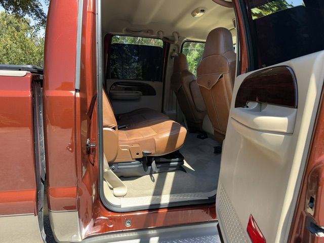 Used 2005 Ford F250 4x4 Crew Cab Super Duty image 17