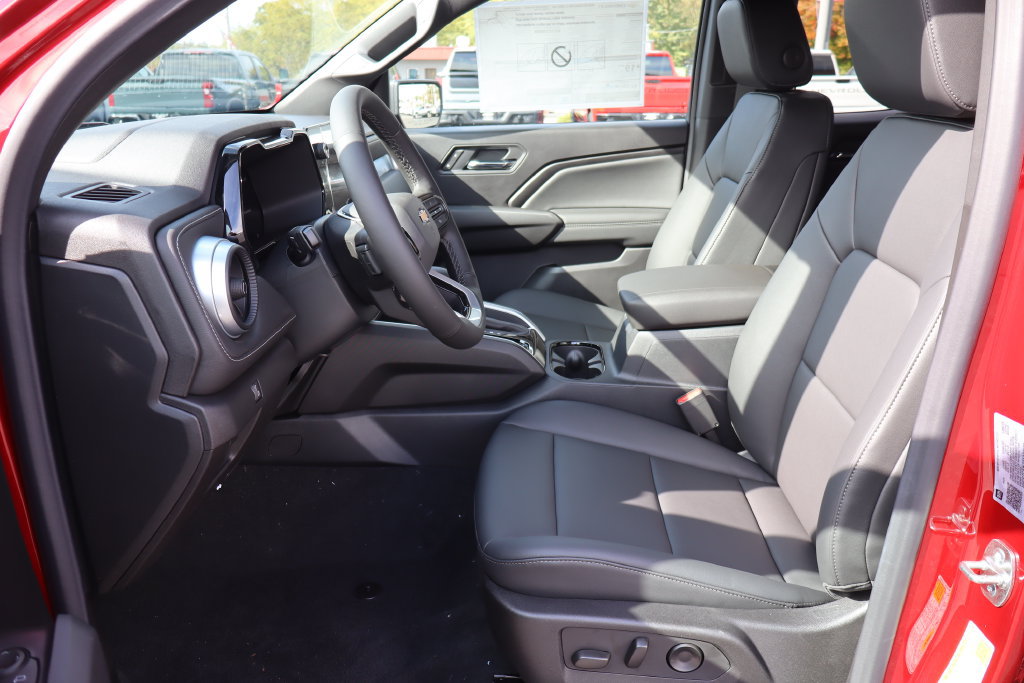 New 2026 Chevrolet Colorado LT w/ LT Convenience Package AWD/4WD image 6