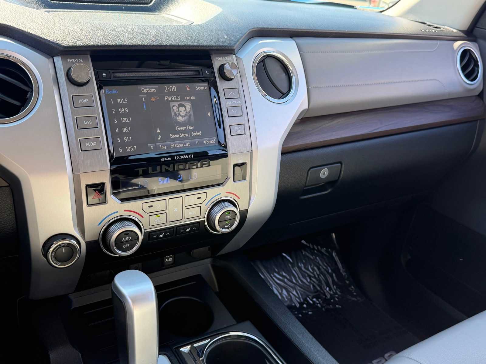 Used 2018 Toyota Tundra Limited w/ Limited Premium Package AWD/4WD image 22