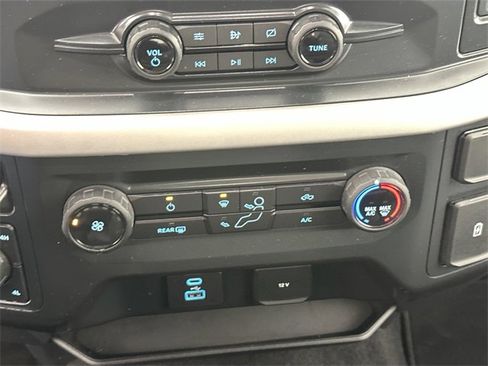 Used 2021 Ford F150 XLT image 11