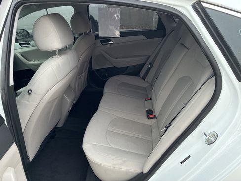 Used 2018 Hyundai Sonata SE image 16