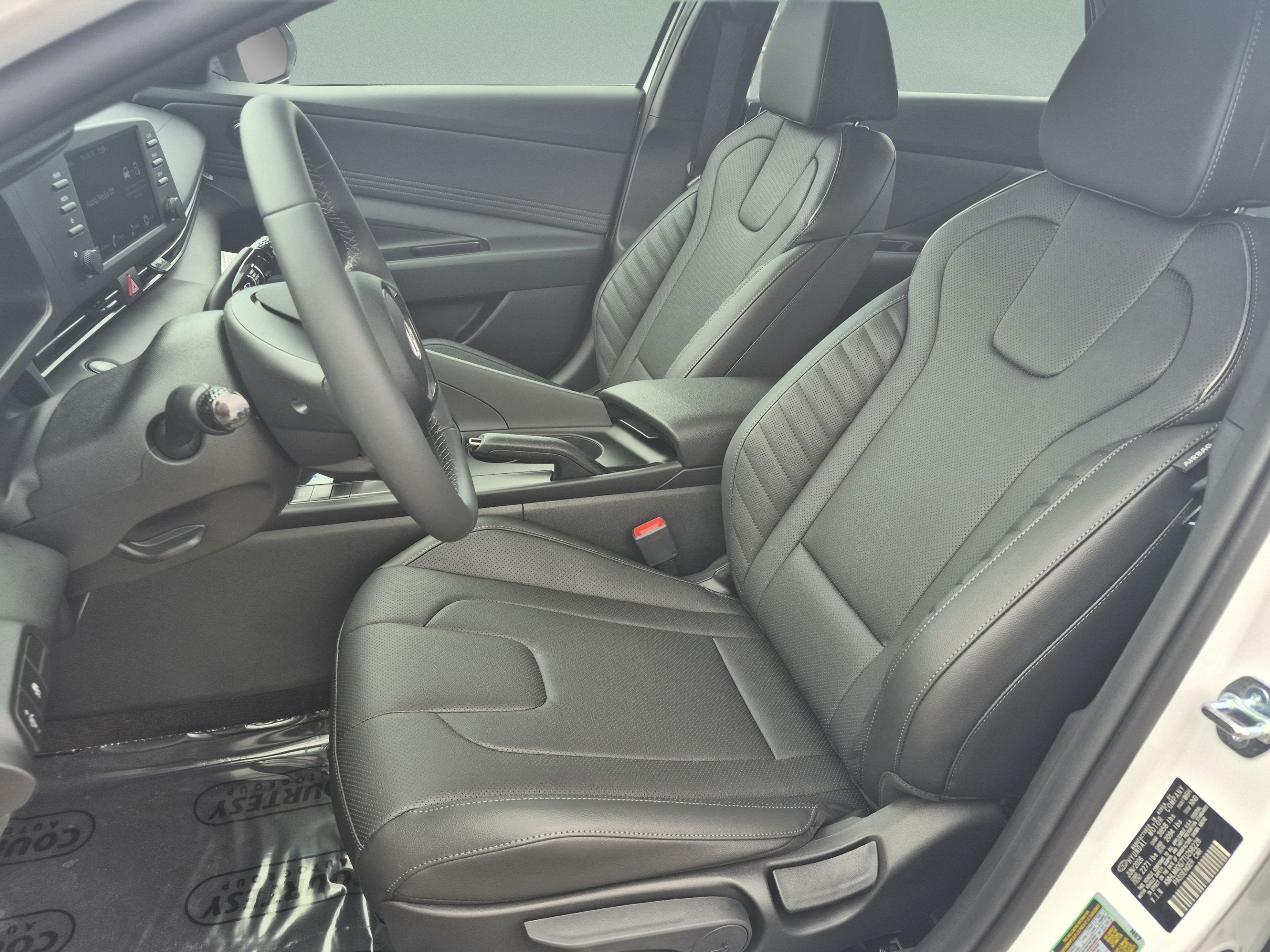 New 2026 Hyundai Elantra SEL Sport FWD image 19