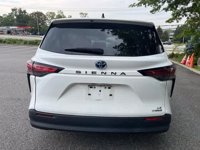 Used 2022 Toyota Sienna LE FWD image 5