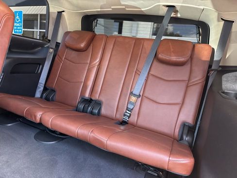 Used 2019 Cadillac Escalade Premium Luxury AWD/4WD image 63