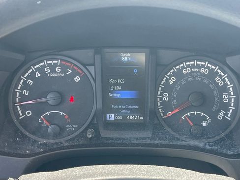 Used 2021 Toyota Tacoma SR AWD/4WD image 11