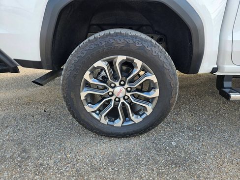 Used 2026 GMC Canyon Denali AWD/4WD image 31