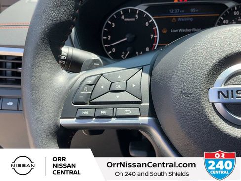 Used 2022 Nissan Altima 2.5 SR FWD image 19