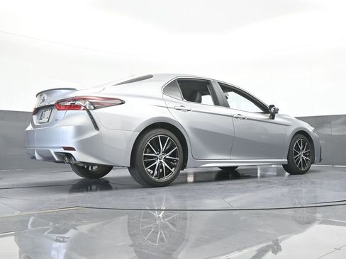 Used 2022 Toyota Camry SE FWD image 57