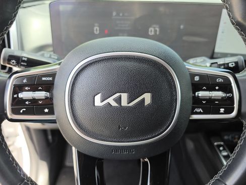Used 2024 Kia Sorento S FWD image 29