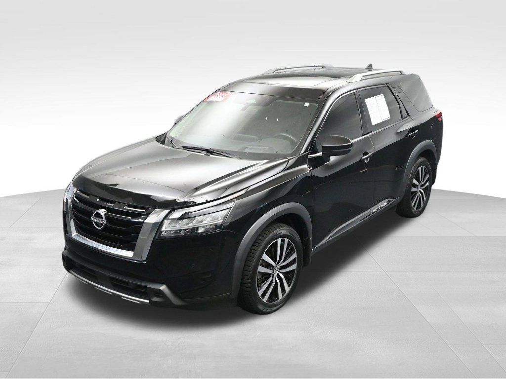 Used 2024 Nissan Pathfinder Platinum w/ Cargo Package AWD/4WD image 33