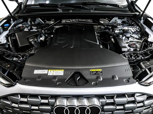 New 2025 Audi Q5 Premium Plus image 11