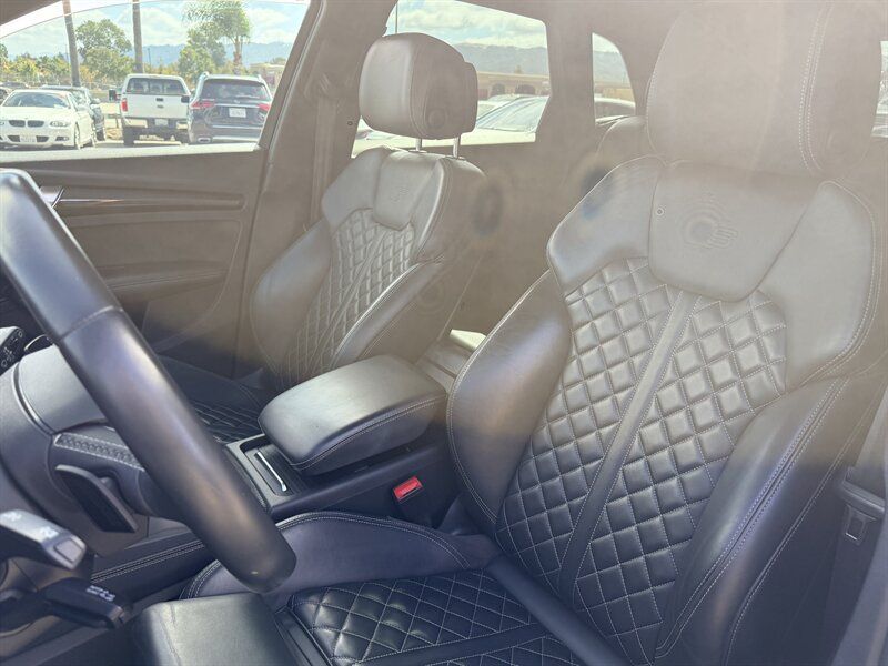 Used 2020 Audi SQ5 Prestige w/ Prestige Package AWD/4WD image 10