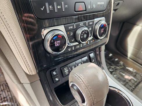 Used 2017 Chevrolet Traverse Premier image 15