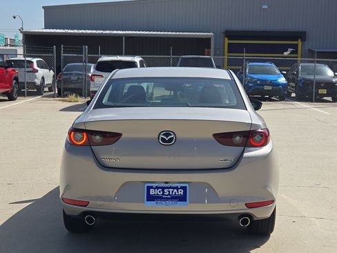 Used 2024 MAZDA MAZDA3 s FWD image 5