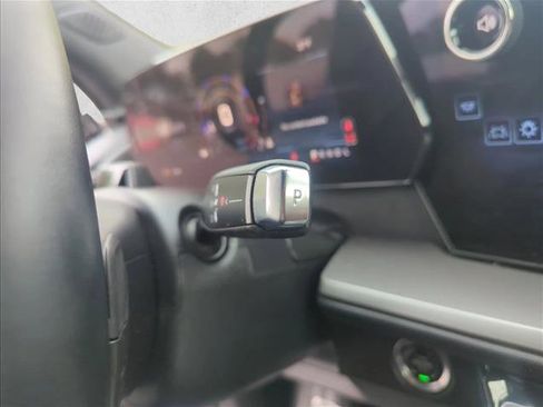 Used 2024 Chevrolet Traverse LT w/ Enhanced Driving Package image 15