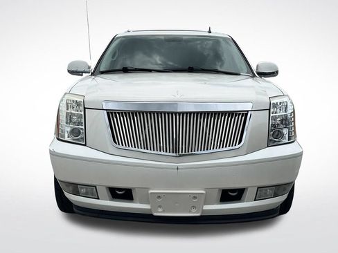 Used 2013 Cadillac Escalade EXT Premium AWD/4WD image 6