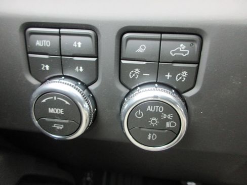 New 2026 GMC Sierra 1500 AT4 w/ AT4 Premium Package AWD/4WD image 20